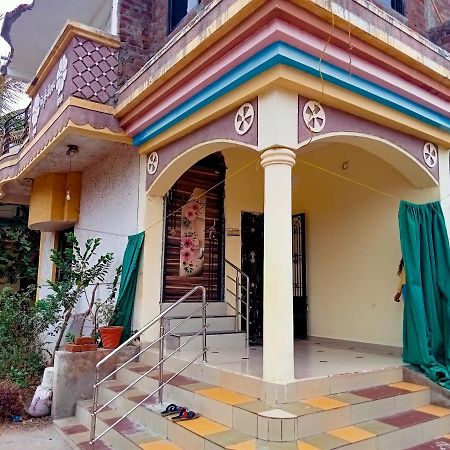 Krishna Homestay Garudeshwar Exteriör bild