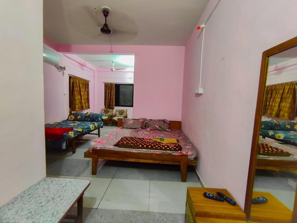 Krishna Homestay Garudeshwar Exteriör bild