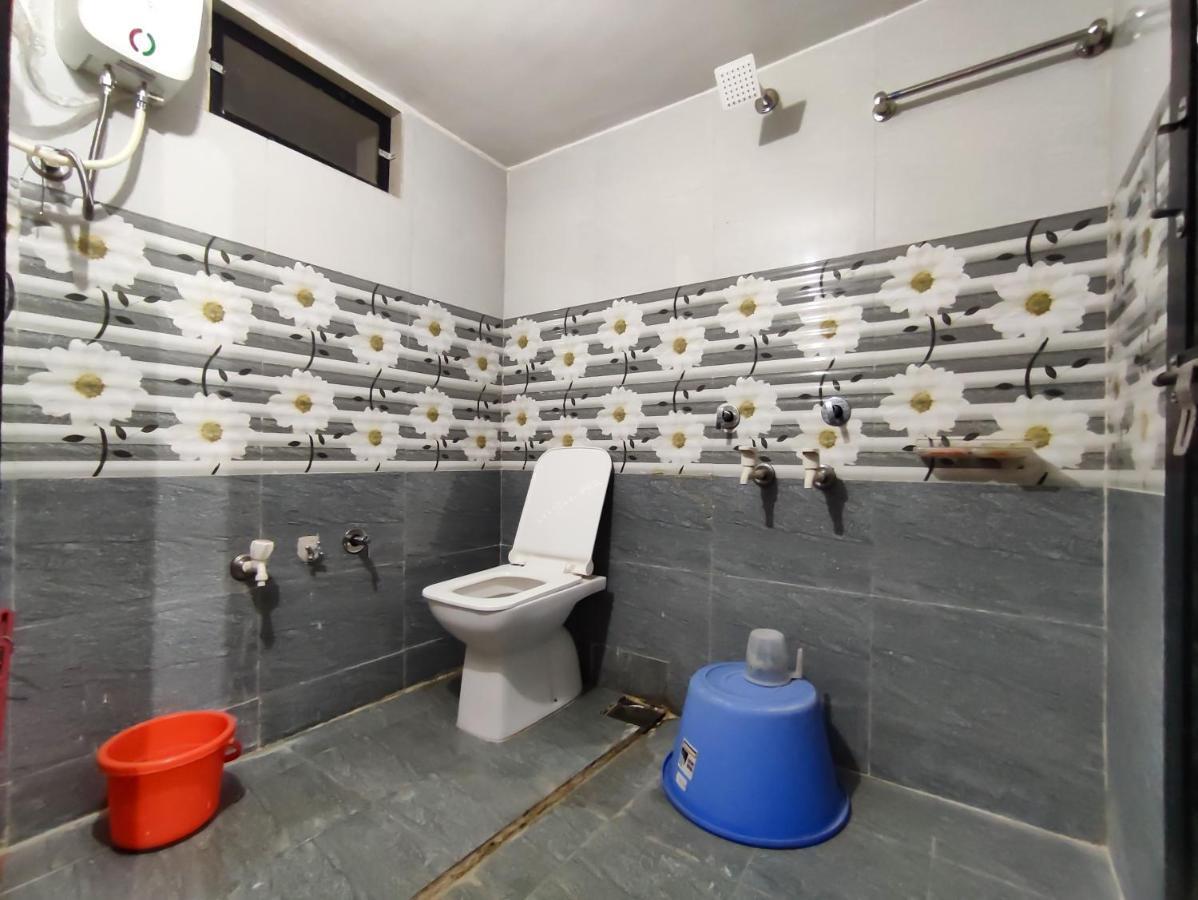 Krishna Homestay Garudeshwar Exteriör bild
